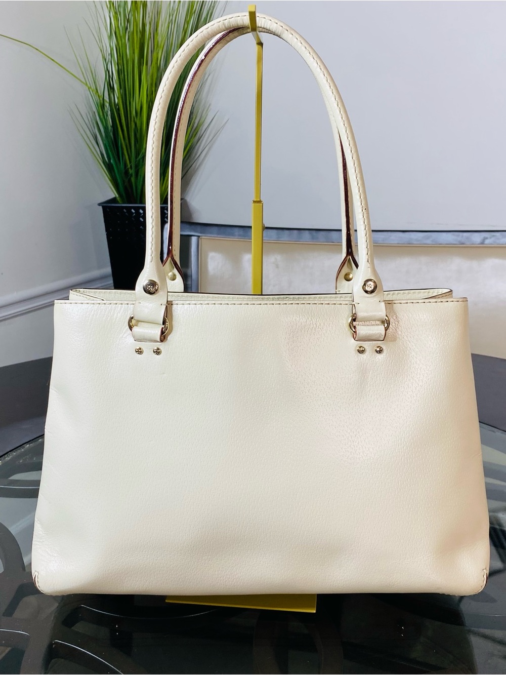 Kate Spade Wellesley Quinn Medium Tote Bag Off White Cream Leather Gold Hardware - Picture 5 of 8